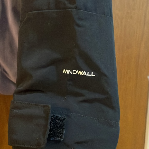 North Face windproof jacket - Picture 4 of 5